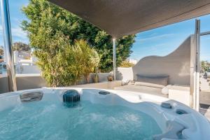 Fotografie z fotogalerie ubytování Oasis Suites Fira ve Fiře