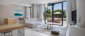Uma área de estar em Susona Bodrum, LXR Hotels & Resorts