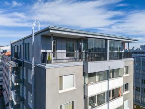 El edificio en el que está el departamento