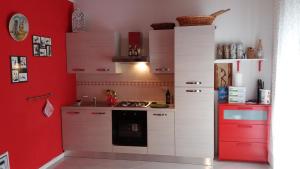 A kitchen or kitchenette at Studio Notte