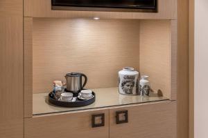 スターホテルズ メトロポールにあるコーヒーまたはお茶