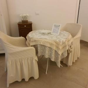 Istumisnurk majutusasutuses Bianca Suite Polignano