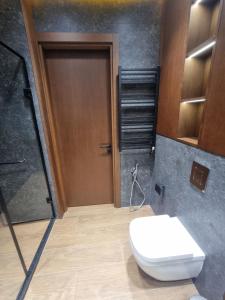 Koupelna v ubytování Premium apartment in Porta Batumi Tower