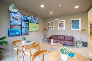 A television and/or entertainment centre at Residence Panigale
