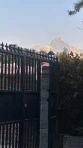 A general mountain view or a mountain view taken from a szállodákat