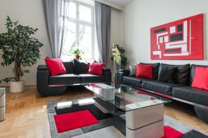 Posedenie v ubytovaní Neo Apartments