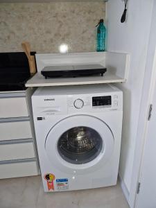 Gambar di galeri bagi Loft confortável com garden di Canoas