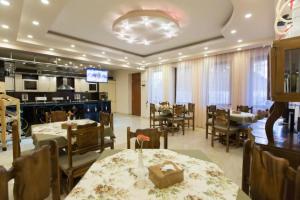 Restaurace v ubytování Seasons Boutique Hotel