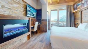TV a/nebo společenská místnost v ubytování Hotel Gardenia