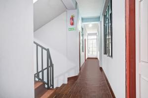 西隆Super Hotel O Lapalang Shillong的相册照片