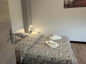 Chambre double à Niederkorn 객실 침대