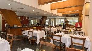 Restaurace v ubytování Hotel em Perdizes - FLAT1403 - By TorresGuest