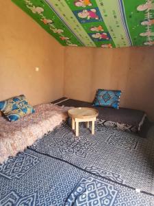 Posezení v ubytování Kasbah Desert Camp