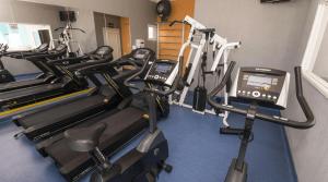 Fitness centrum a/nebo fitness zařízení v ubytování HOTEL PERDIZES - FLAT Executivo - 1206