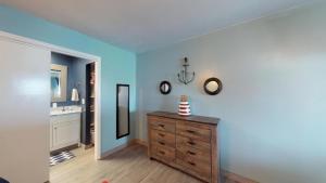Gallery image of Driftwood Landing 11 in Naples +29 photos
