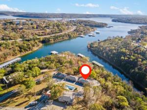 Kimberling CityStudio Condo on Table Rock Lake w Access & Views-Free Tickets-的相册照片