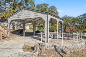 Kimberling CityStudio Condo on Table Rock Lake w Access & Views-Free Tickets-的相册照片
