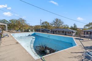 Kimberling CityStudio Condo on Table Rock Lake w Access & Views-Free Tickets-的相册照片