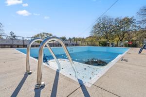 Kimberling CityStudio Condo on Table Rock Lake w Access & Views-Free Tickets-的相册照片