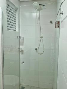 Ένα μπάνιο στο Apartamento bem localizado no centro, próximo ao barreiro +12 φωτογραφίες