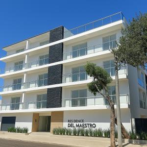 Το κτήριο όπου στεγάζεται  το διαμέρισμα +19 φωτογραφίες