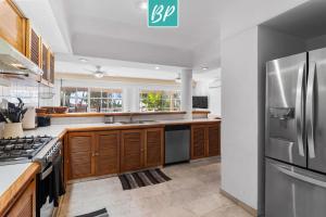 Η κουζίνα ή μικρή κουζίνα στο La Puntilla - Villas with Gated Beach Access +39 φωτογραφίες