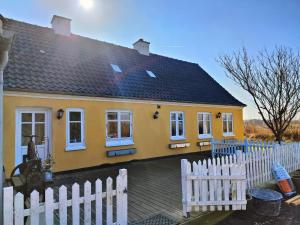 Hoone, kus puhkemaja asub