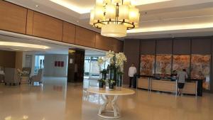Ο χώρος του λόμπι ή της ρεσεψιόν στο Newly Renovated Shell Residences Mall of Asia Condo