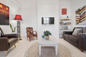 Gallery image of Urban Vibes at Grappa Court North Hobart in New Town