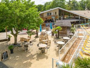 Gallery image of Chalet Confort à Biscarrosse - 6 Pers. - FR-1-319-594 in Biscarrosse