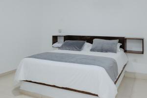 Letto o letti in una camera di Hotel Plataneras Confort