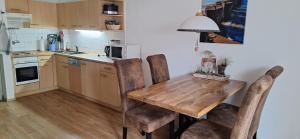 Η κουζίνα ή μικρή κουζίνα στο Zingst Achtern Diek 12d Elly