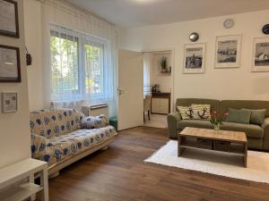 A seating area at Varsányi Home- extra location in the heart of Buda