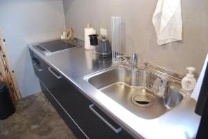 一軒宿 百々 private house rental doudouにあるキッチンまたは簡易キッチン