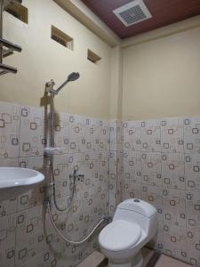 Ένα μπάνιο στο RD Hotel Resto and Familly Karoke +10 φωτογραφίες
