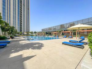 Bazén v ubytování FIRST CLASS 1BR Cozy Harbour Hideaway nebo v jeho okolí