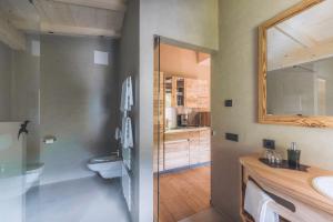 Koupelna v ubytování Naturhotel Sonnenhof