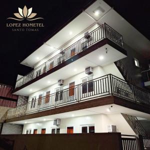 Balkón nebo terasa v ubytování Lopez Hometel