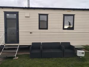 Χώρος καθιστικού στο Salsa static caravan close to Edinburgh