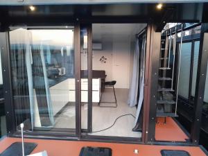 多尔梅莱托Floating Experience Black Pearl, Lago Maggiore的相册照片