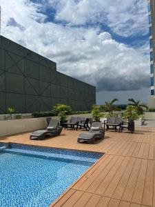 Πισίνα στο ή κοντά στο Inspiria Condo Davao next to Abreeza Ayala Mall