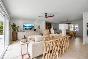 Et tv og/eller underholdning på Blissful Bungalow