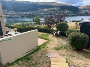 Gallery image of Sunbeam Hideaway Kelvin Heights in Queenstown +6 photos