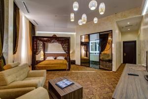 Posezení v ubytování Khan-Chinar Hotel