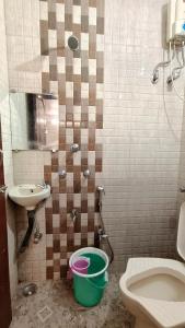 Koupelna v ubytování Hotel Kamal - Mumbai Hotels