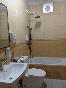 Ein Badezimmer in der Unterkunft Hyba Heritage Guest House
