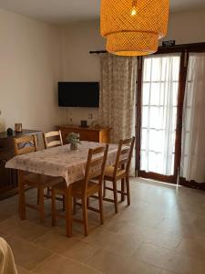 TV a/nebo společenská místnost v ubytování Siestamar Beach Apartment, refurbished, renové, renovado 2025