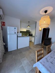 Kuchyň nebo kuchyňský kout v ubytování Siestamar Beach Apartment, refurbished, renové, renovado 2025