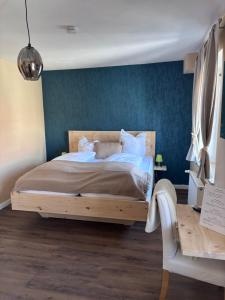Postel nebo postele na pokoji v ubytování Hotel Ristorante Milano + 6 fotografií