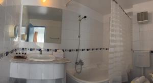 Koupelna v ubytování BRIZA Boutique Hotel Mamaia